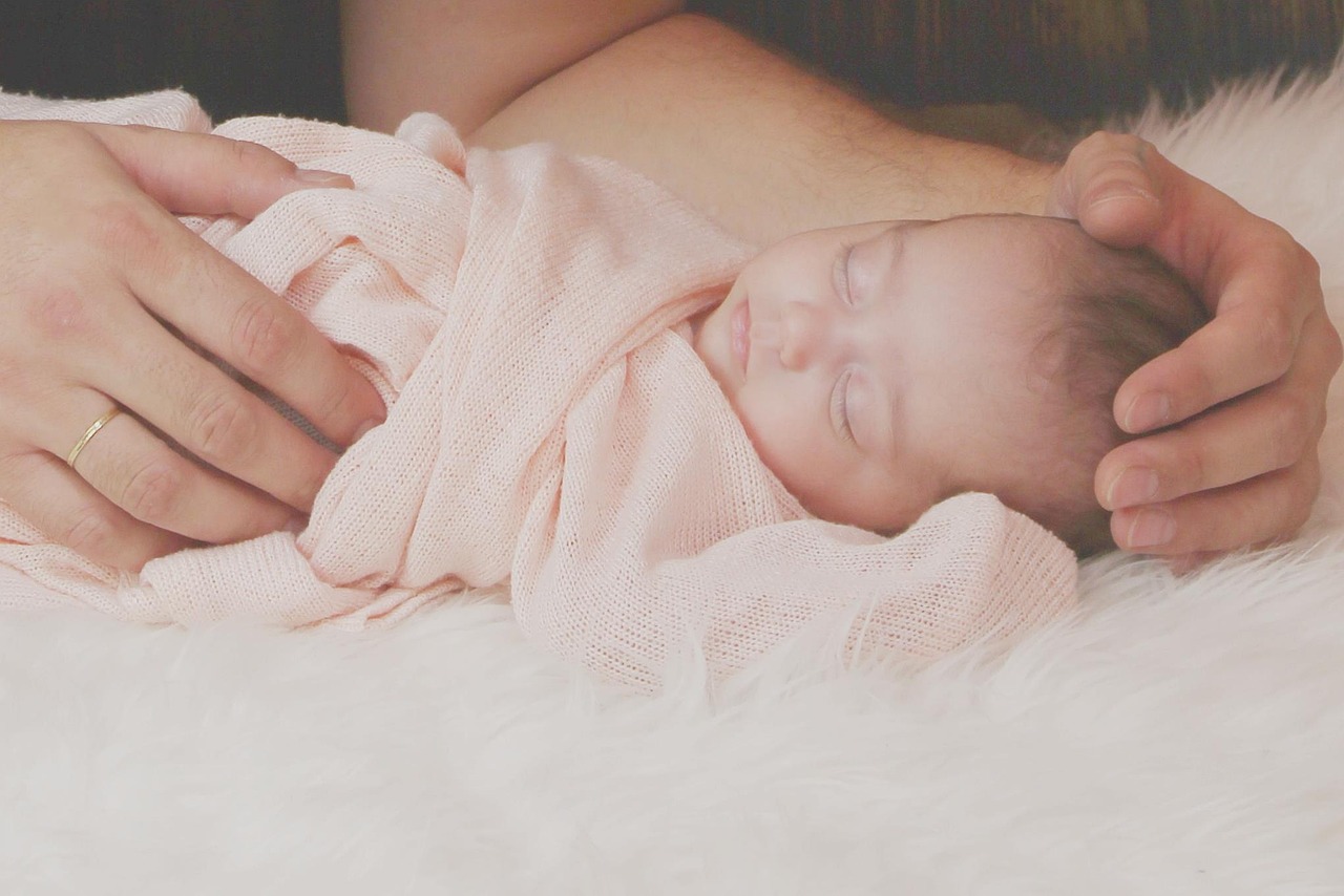 Ad, infant, baby photography — Betting On The Internet