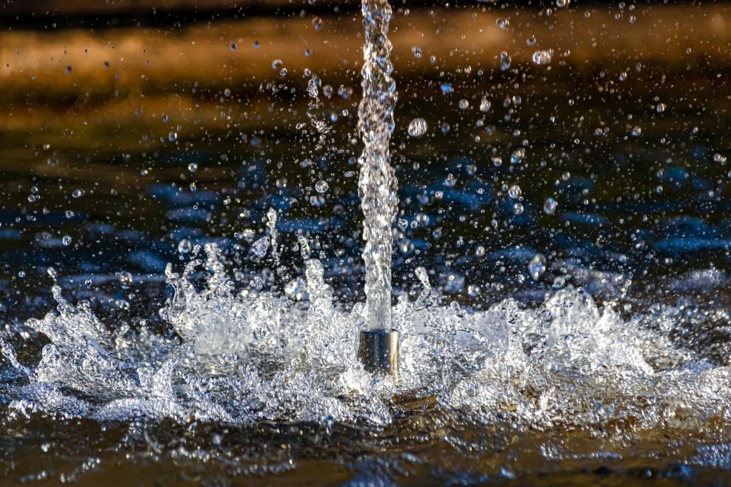 Fountain, fontaine, water — Exploring the Popularity of Online Football Betting