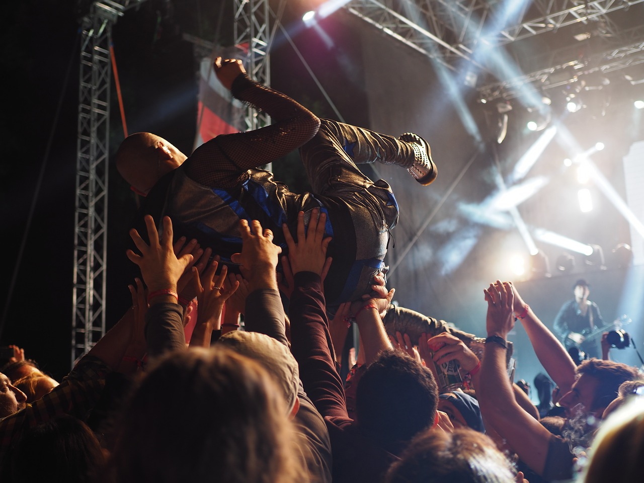 Adult, artists, audience — Learn the Basics of Sports Betting with SBOBET