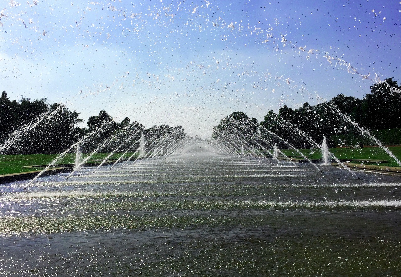 Fountain, water, water feature — Pick the expert flow ball for predicting right on football game