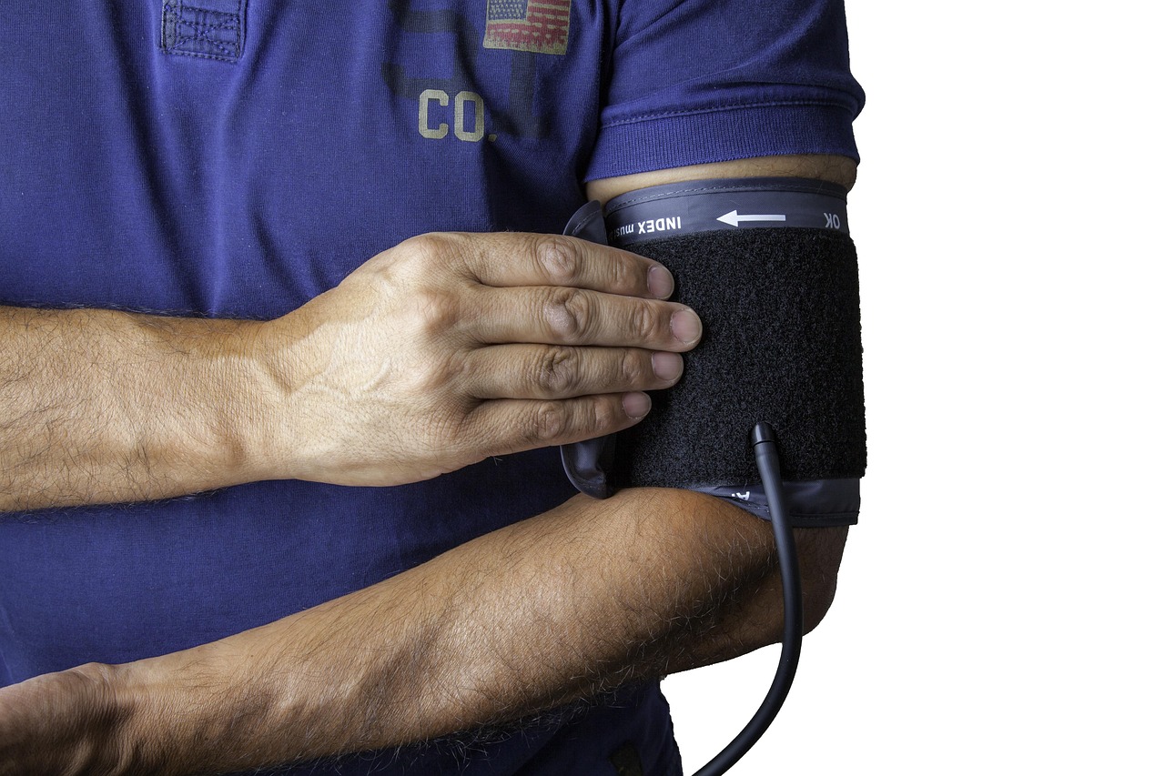 Blood pressure monitor, health, heart rate — What all to consider while choosing a Plastic Surgery Clinic?
