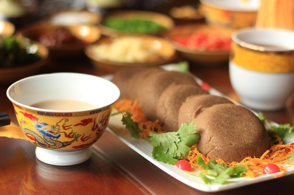 Food, feature, china — Which are the different types of formats used in resumes?